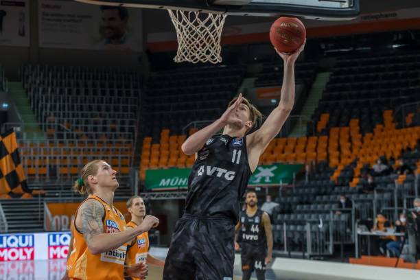 冠争夺战中 冠争夺战中