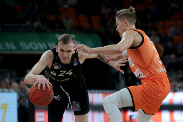 是备受瞩目 是备受瞩目