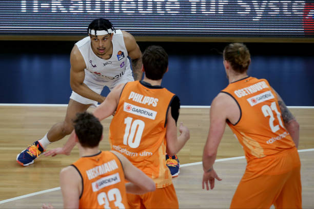 类似的阵容 类似的阵容